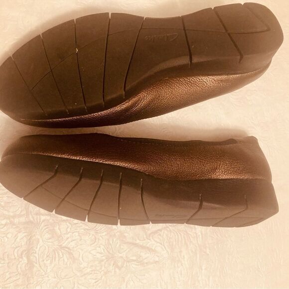 Clarks Artisan Metallic Slip On Shoes - Picture 6 of 8